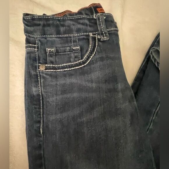 LIKE NEW Levi’s 10 Regular Levi’s 5-pocket boot cut medium wash blue denim jeans - Picture 9 of 13